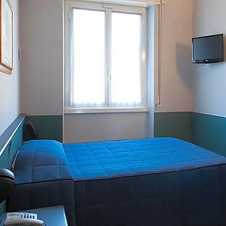 Tirreno Otel Cenova