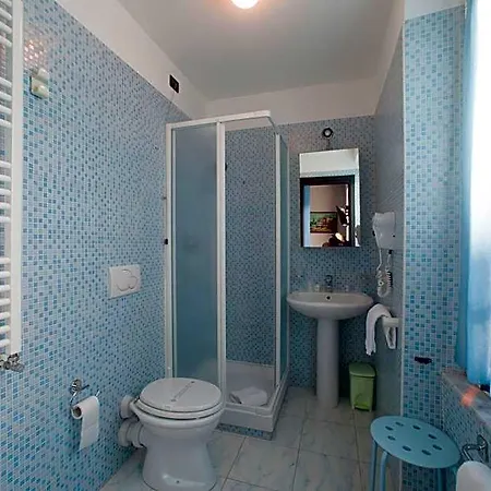 Tirreno Otel 3*