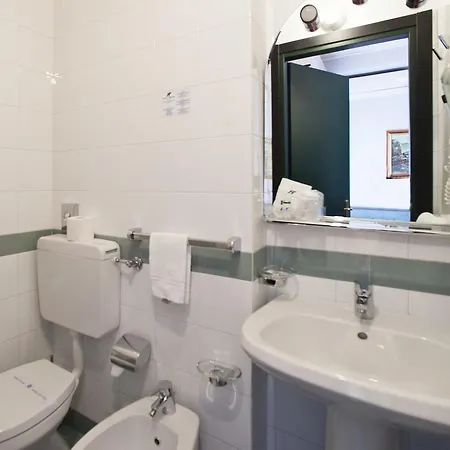 Tirreno Hotel 3*
