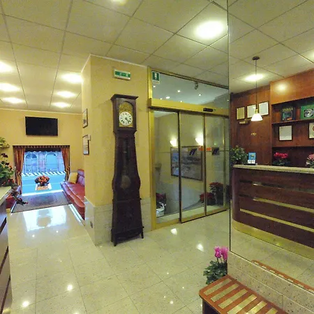 Tirreno Hotel Genua