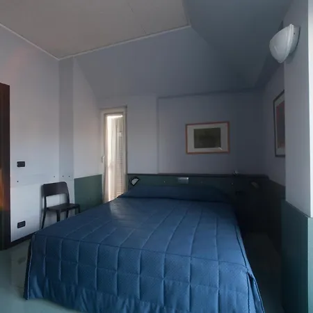 Tirreno Hotel Genua